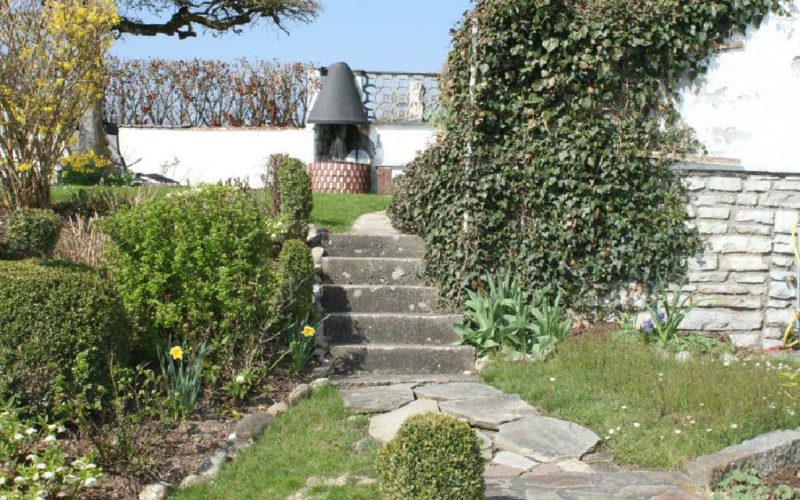 Der Garten der Pension Rosengarten in Franking am Holzöstersee - ein Einöd für die Ruhe!