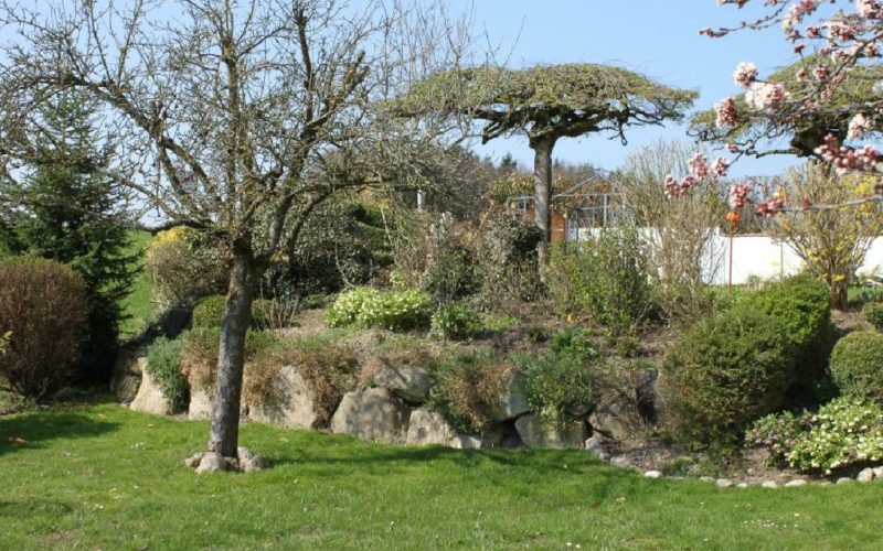 Der Garten der Pension Rosengarten in Franking am Holzöstersee - ein Einöd für die Ruhe!
